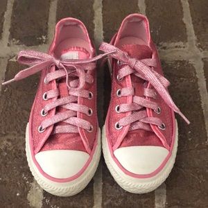 girls converse never worn outside